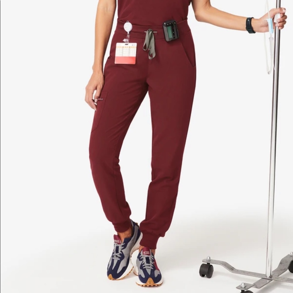 Figs Zamora Jogger Scrub Pants in Burgundy